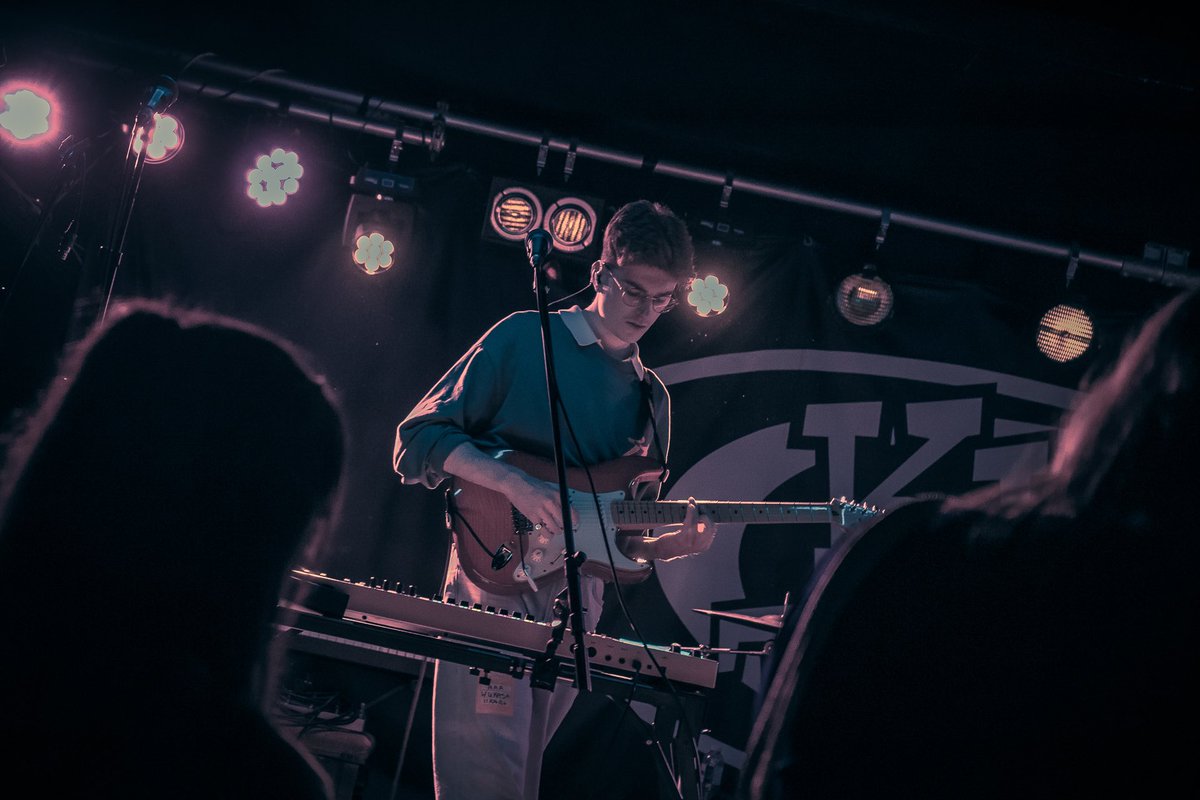 Had a belter of a time @kingtutsofficial supporting @thisisd3lta 💘 thanks to all who came down and let us play some new ones we’re trying out live. Keep the stories coming! 

here’s some shots of us looking extra nice 🍬🍬
📷 <a href="/magnusjoss/">magnus joss</a>