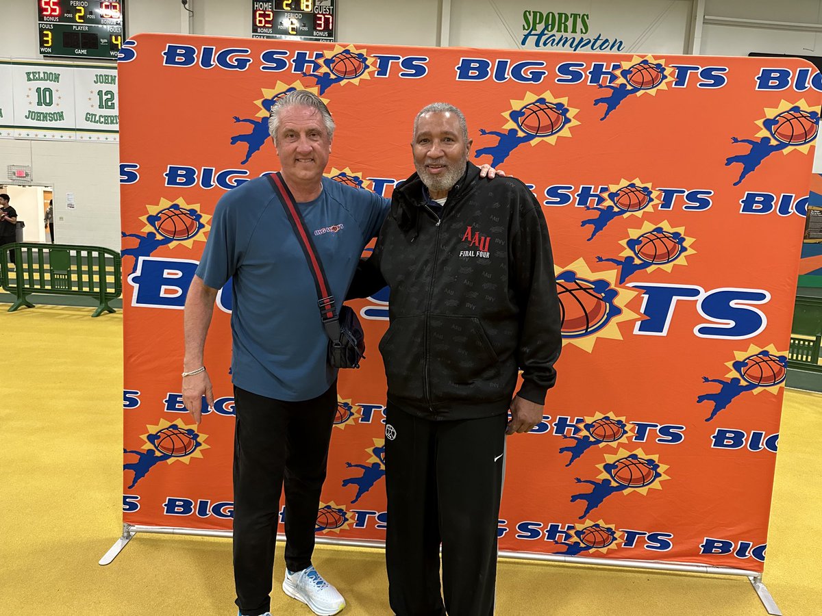 With the LEGENDARY BOO WILLIAMS ... the BEST TO EVER LEAD A GRASSROOTS PROGRAM !!! #BigShots #BooLegacy