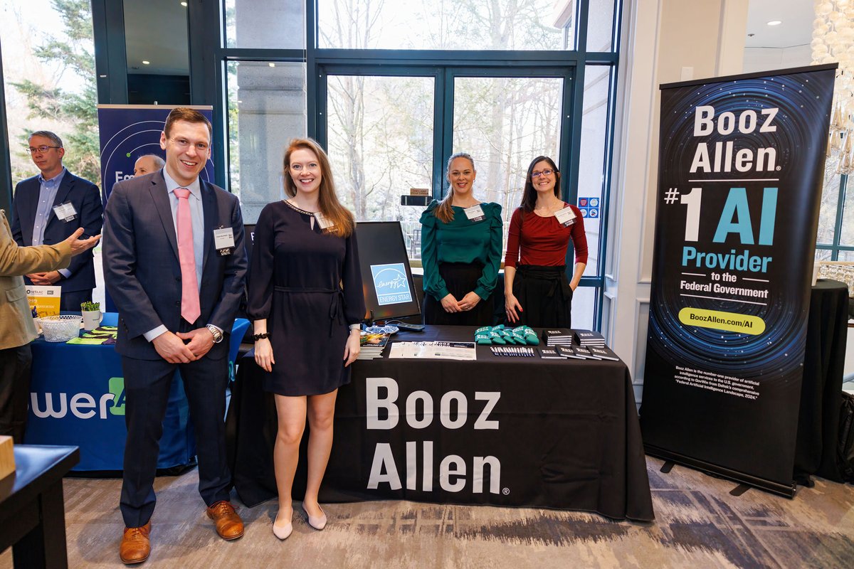 jimgarrettson's tweet photo. Our heartfelt gratitude to @BoozAllen for their support in making @PotomacOfficers' 5th Annual Artificial Intelligence Summit a resounding success.
#POCAI5 #EMEvents https://t.co/bqy5hDX9Vi