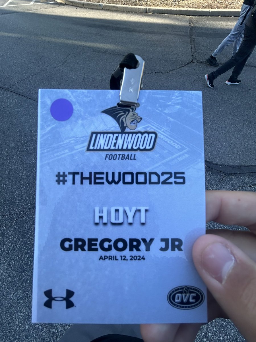 Felt great to be back at @LindenwoodFB yesterday for the spring game. Cannot wait to be back for an official visit soon!! @NPGrizzliesFB @CoachGregory77 @stugfb @Lindenwood_OC @Baldwin_CoachBB @CoachLawsonLU @elitefootball