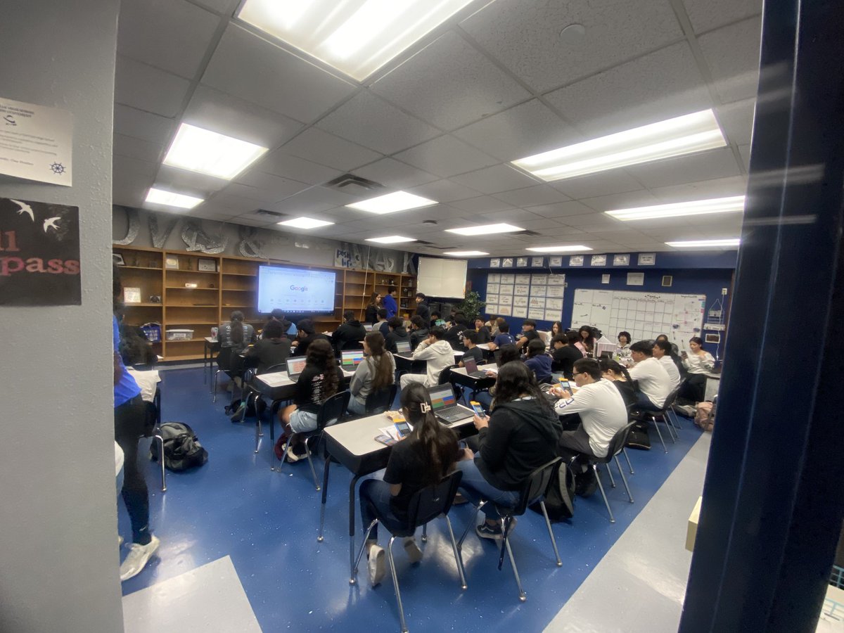 We got a full house for our Saturday Masters Algebra 1 Blitz! Everything is better with some ⁦@krispykreme⁩! ⁦@DVHSYISD⁩ ⁦@YsletaISD⁩ ⁦@cmlopez1⁩ ⁦@aramirez_DVHS⁩ ⁦@R_Benavides2⁩ #OFOD