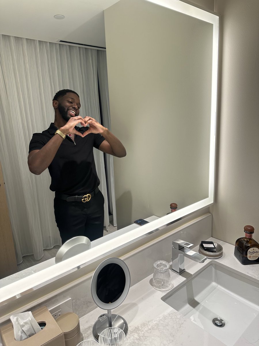 hersheyblixx's tweet image. Wearing You Out 💕