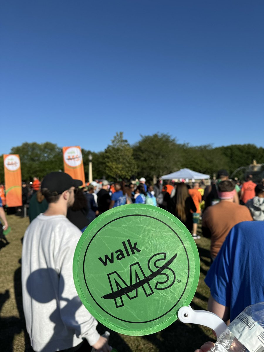 therealBeede's tweet photo. Wonderful morning walking and supporting @Danielle_Stein9 and @mssociety at Walk MS! #spreadingORANGE #MS4MS https://t.co/RJLWRNP51H