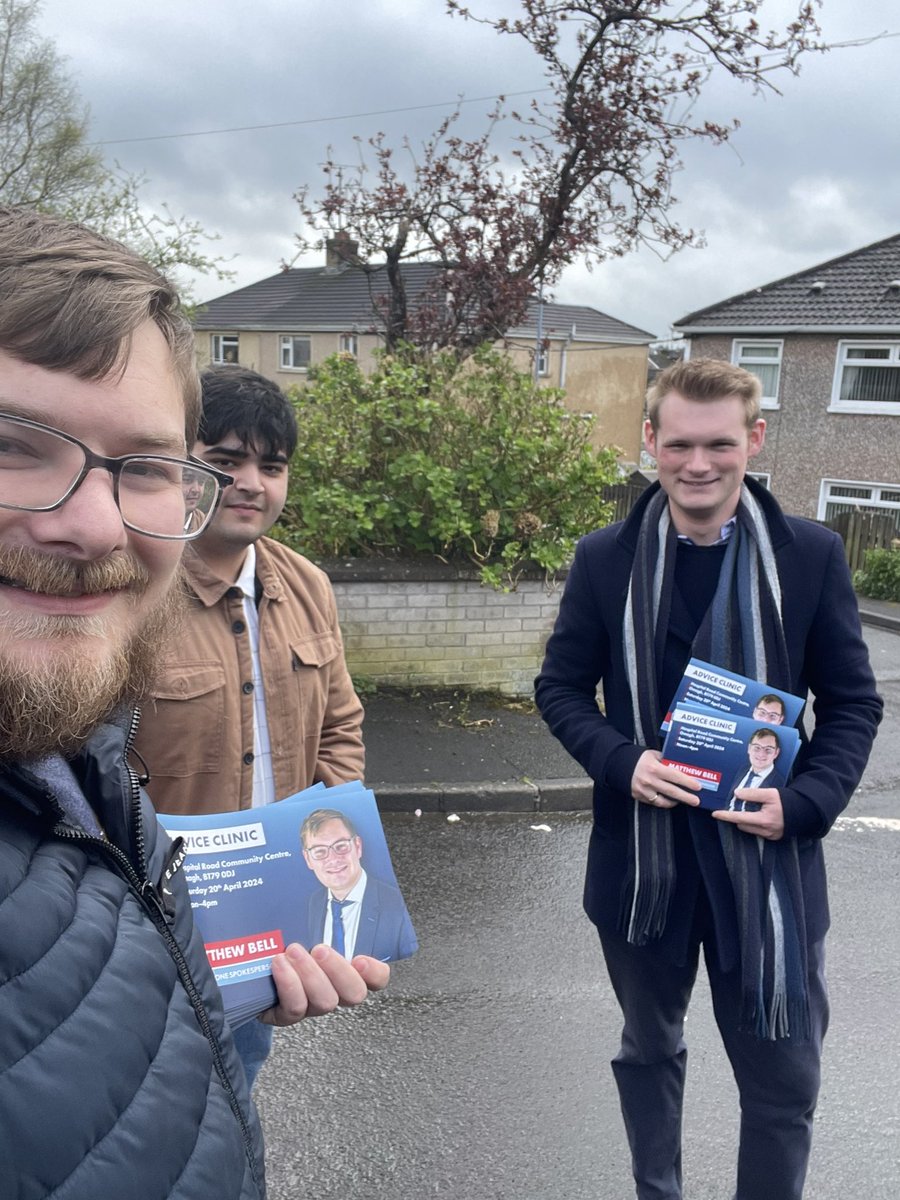 Thanks to @JayBasra2 and @c_tisme for their help canvassing today advertising next weeks clinic. I will be hosting an Advice Clinic in the Hospital Road Community Centre next Saturday (20th) 12-4pm. If you have any issues to discuss please drop in and chat to me 😊