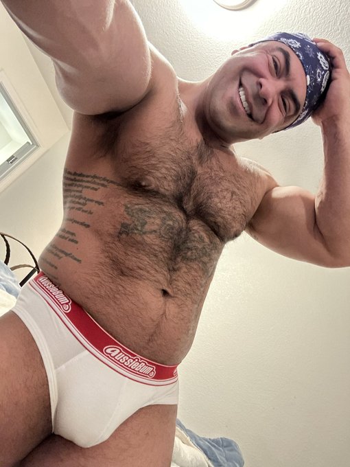 Morning work out&hellip;. Summer is almost here!!! https://t.co/R0Dhbjr8ul