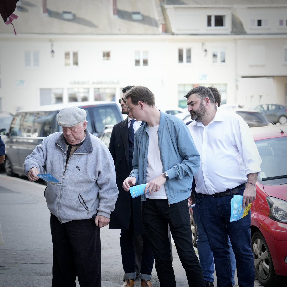 Dans le pays de Bray ce matin pour parler Europe et agriculture. Aux côtés de nos députés européens @JDecerle et @s_yoncourtin et de la députée @Vidal7602, mobilisés pour la liste @BesoindEurope.