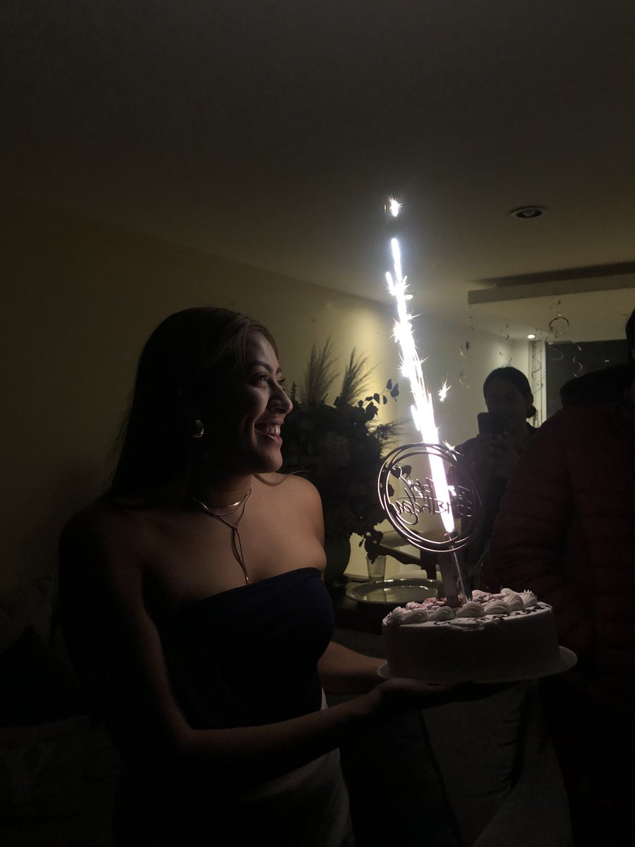 A_Arroyo30's tweet photo. Te amo, hermana del alma🤍 https://t.co/yXhPxOpusF