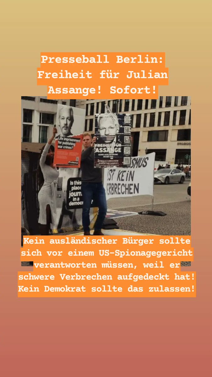 Gestern: #Presseball #berlin Wir haben den Presseball ein paar Meter vom #Adlon entfernt gefeiert: Wie jeden Freitag vor der US-Botschaft und dem Brandenburger Tor. Denn eine Sache ist für eine freie Presse unerlässlich: Die Freiheit von Julian Assange! #FreeJulianAssangeNow