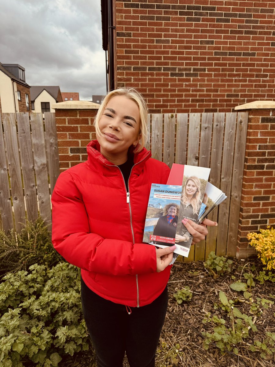 Windy but bright ☀️ in Ellington on the trail for @SusanDungworth and @KiMcGuinness for North East Mayor along with @NlandLabour ’s fantastic Cllr Liz Dunn 🌹🌹🌹 Lots of @UKLabour support for May 2nd 🙌 @labourpegswood1 @Alexander_Hay91