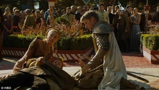 📺Today TV History: King Joffrey Baratheon dies on #GameOfThrones @GameOfThrones 2014. Season 4; Episode: 'The Lion and the Rose' #PurpleWedding. bit.ly/1RLT1T3