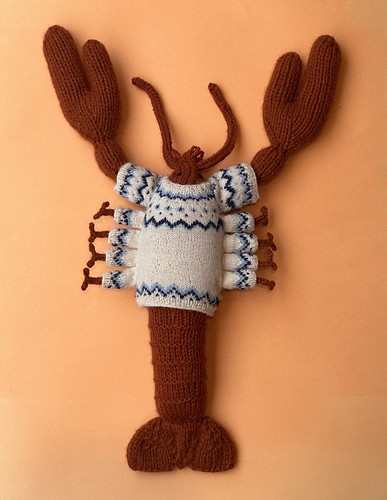 Its feeling like #SweaterWeather on this #chilly #spring day! Even this Knitted Lobster 'Eric' by Karla Courtney has his best sweater on! See him in our current show 'I'd Rather Be Home in My Sweatpants' that just opened yesterday!
#localart #halifaxart #halifaxns #artgallery