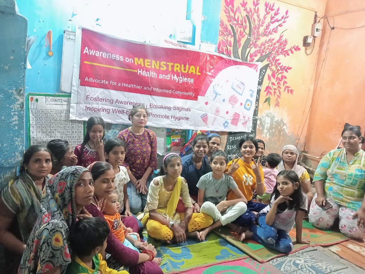 PARAS INDIA organized an awareness program on menstrual hygiene & use of sanitary pads etc. at Rajiv Camp, Dilshad Garden with the aim of empowering and making aware the girls and women living in the slums of Delhi. #parasindiango #healthiswealth #womenempowement #aware