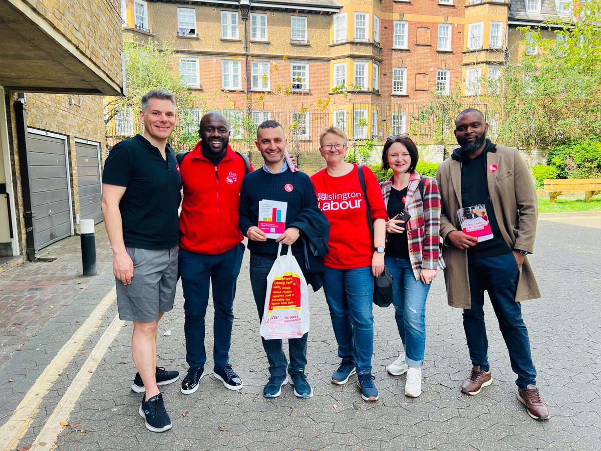 A pleasant canvassing session in Laycock for @SadiqKhan and @Semakaleng this afternoon 🌹🌹