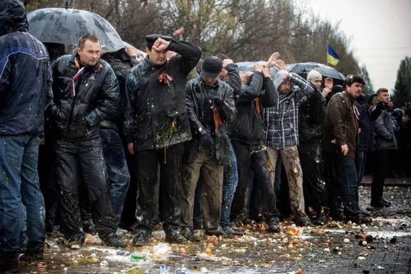 On April 13, 2014, a very significant event took place in Zaporozhye, which few people remember now. On that day, an authorized rally of supporters of federalization of Ukraine was held on the Walk of Fame in Zaporozhye. The event was called the 'March of polite Zaporozhtzi'. 🧵