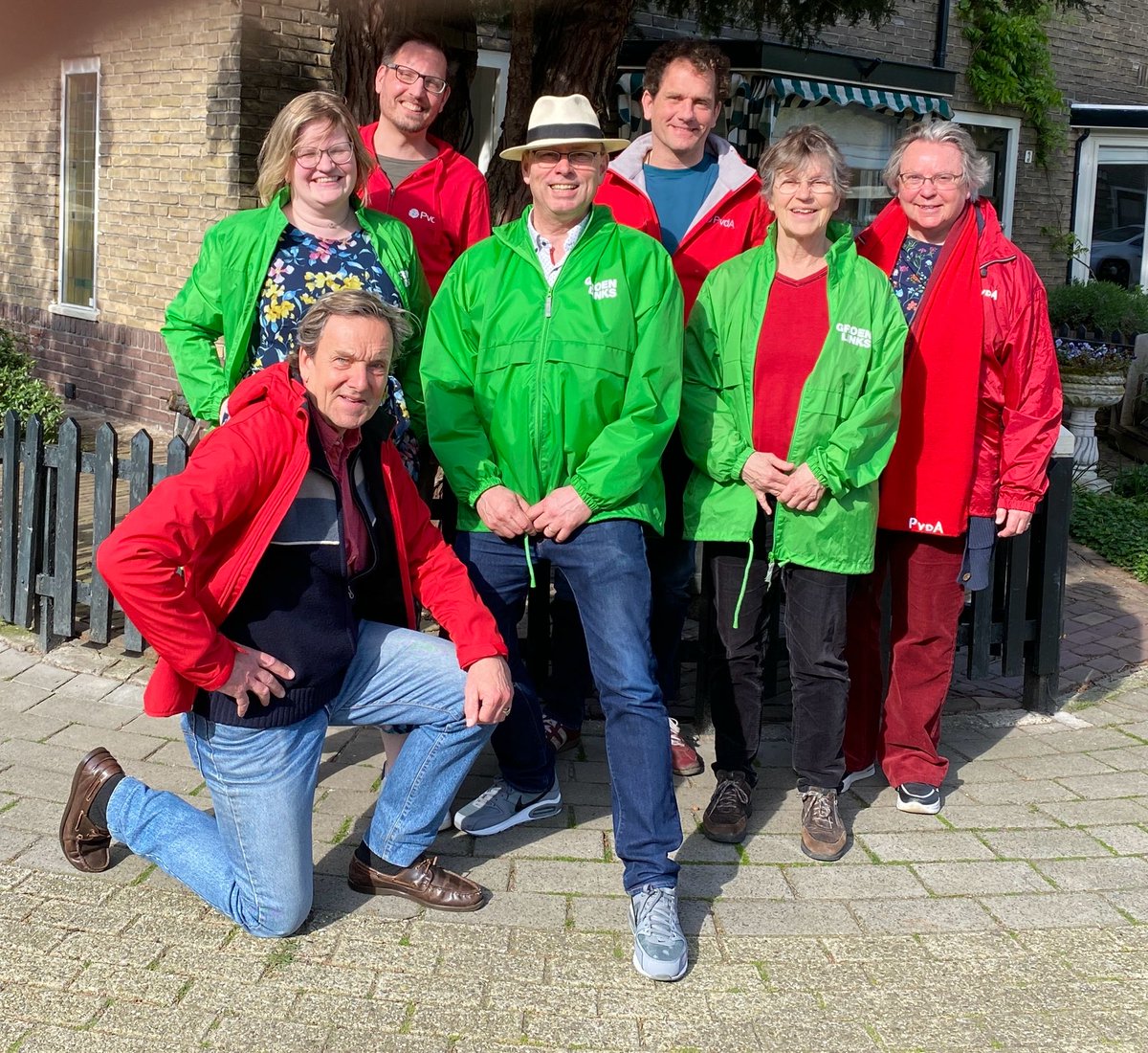 Een dagje langs de deuren in Hilversum! Altijd leuk en nuttig. Zeker met dit weer!