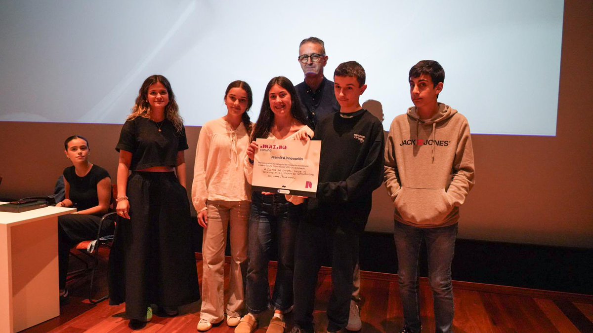 ConcelloCoruna's tweet photo. 🏆 Os IES Rafael Puga Ramón e IES Agra do Orzán, e os CPR de Eirís e as Esclavas, gañadores dos premios do programa #ImaxinaCoruña2024.

Os detalles, aquí: https://t.co/JQyGCSamh4 https://t.co/30B1ICllvp