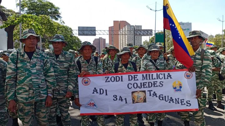 invicta_34's tweet photo. Nuestra Milicia se fue a Caracas.
La Milicia Bolivariana de la Zodi Nro 34 Cojedes, se fue a celebrar su día. ¡Felicitaciones compañeros de la Milicia, que buen trabajo vienen realizando para nuestro Sistema Defensivo Territorial. https://t.co/vzv1ohepb5