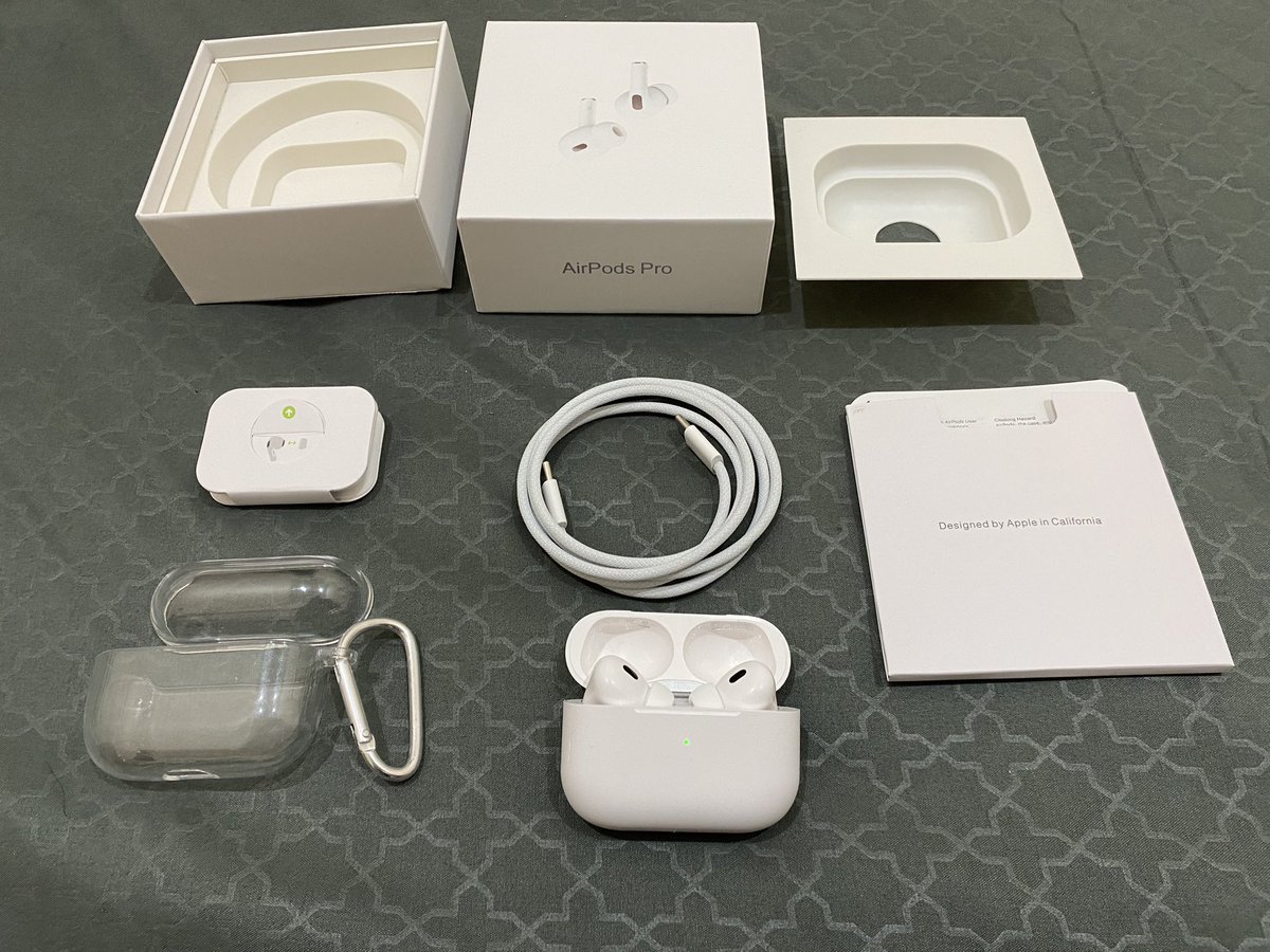 basobejo's tweet photo. #Wts Airpods pro 2 C Jual bu jarang dipake
Lokasi Bandung kota Bisa cod luar kota bisa Rekber biar Aman
Kondisi Good Condition 
Nominus Kelengkapan fulset 
Body mulus bersih
Tinggal pake aja tanya” langsung ke inbox
#WTS #Airpods #airpodspro2 #iphone #airpodsbandung #jualairpods https://t.co/vhgdDX0Tqj