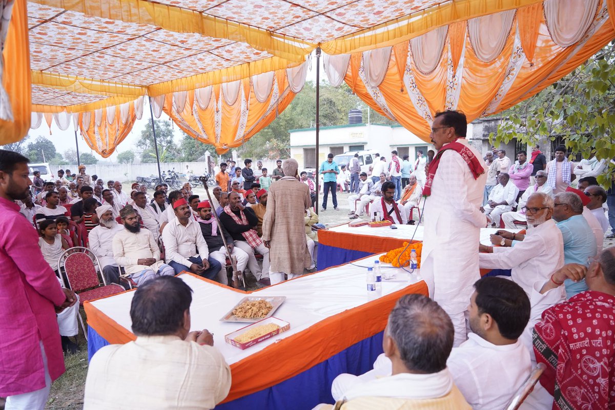 RajeevRai's tweet photo. रसड़ा विधानसभा के ग्राम नगहर में चौपाल 
@yadavakhilesh @samajwadiparty https://t.co/v2nZBMJfZ8