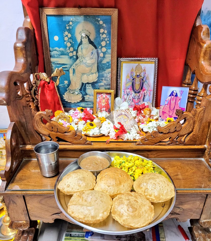 On behalf of Maa made the naivedya today for Griha Devi Devtas on the eve of new year like she's been doing for ages 🙏 
This is a minimal offering compared to Ma's elaborate Bengali thali that she offers but due to her health had to compro.
जाहि विधि राखे राम, ताहि विधि रहिये🙏