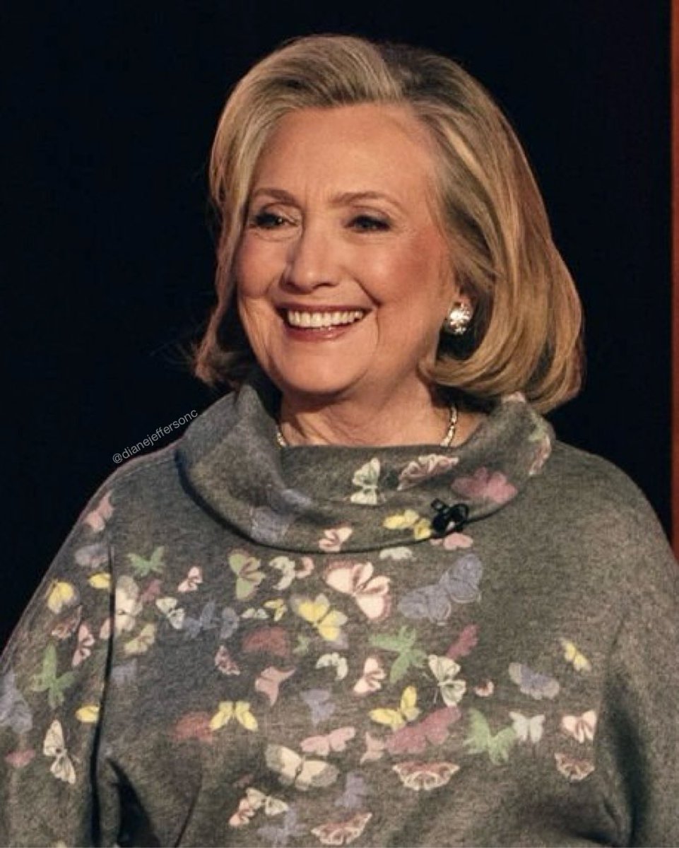Hillary looks stunning