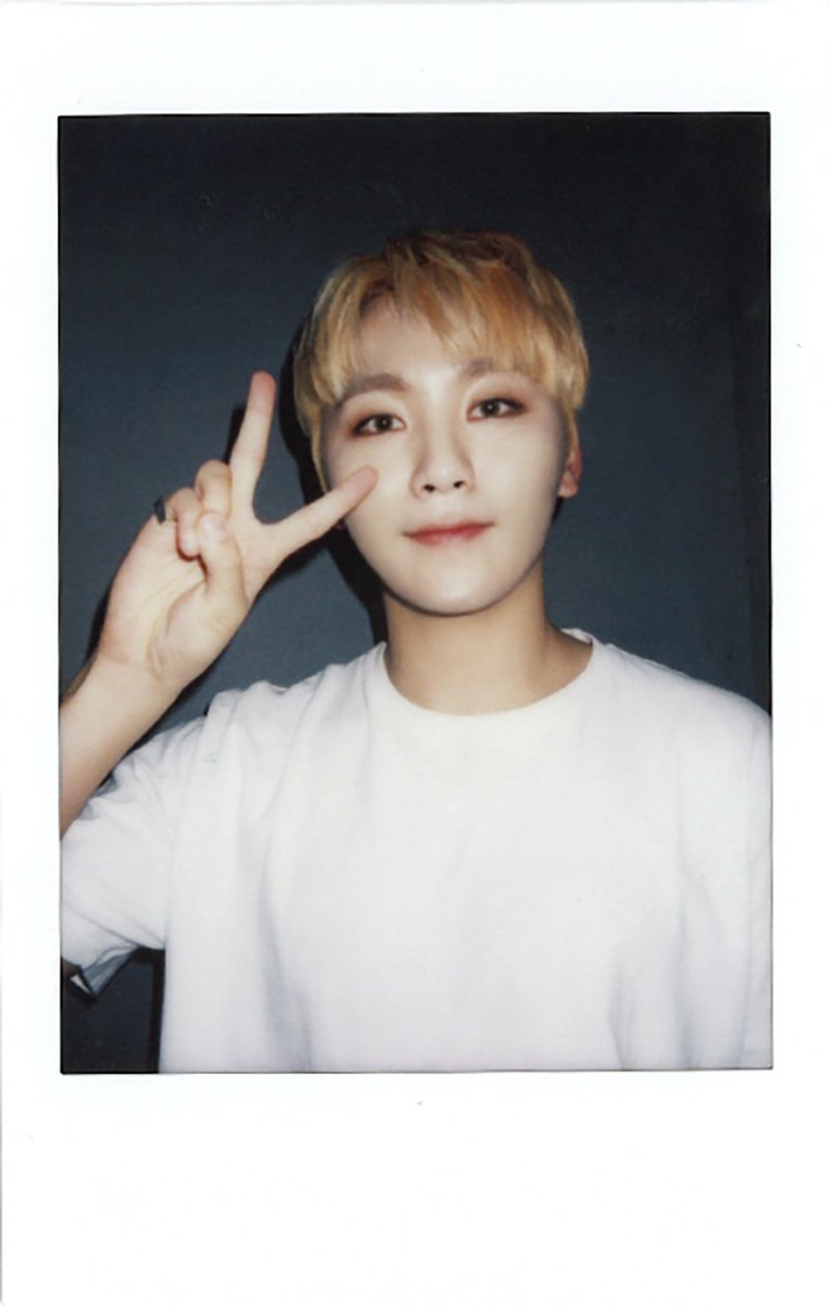 wooboozone's tweet photo. woozi and seungkwan instant photos

#WOOBOO #HOONKWAN #우부 https://t.co/RI2d88brZE