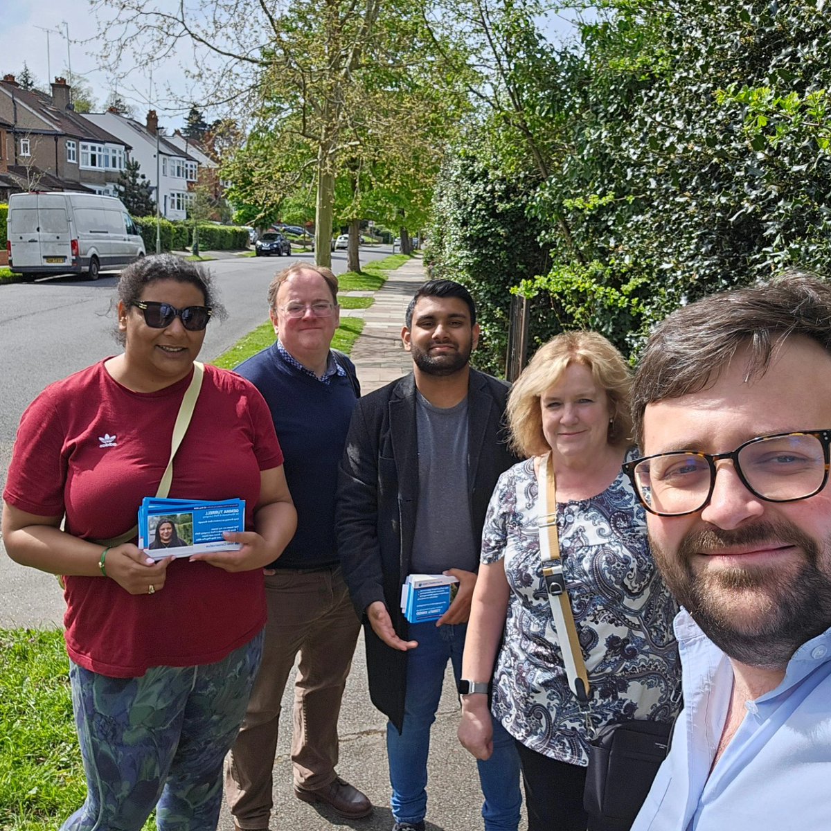 Gemma Turrell (@gemmajturrell) on Twitter photo Thank you everyone, including <a href="/VoteHannahGray/">Hannah Gray For Beckenham and Penge</a> and <a href="/PeterTFortune/">Peter Fortune MP</a>, for joining me out in #Shortlands and Park Langley today. Such a beautiful day for it and as ever thanks to the residents we spoke to for their time. Thank you everyone, including <a href="/VoteHannahGray/">Hannah Gray For Beckenham and Penge</a> and <a href="/PeterTFortune/">Peter Fortune MP</a>, for joining me out in #Shortlands and Park Langley today. Such a beautiful day for it and as ever thanks to the residents we spoke to for their time.