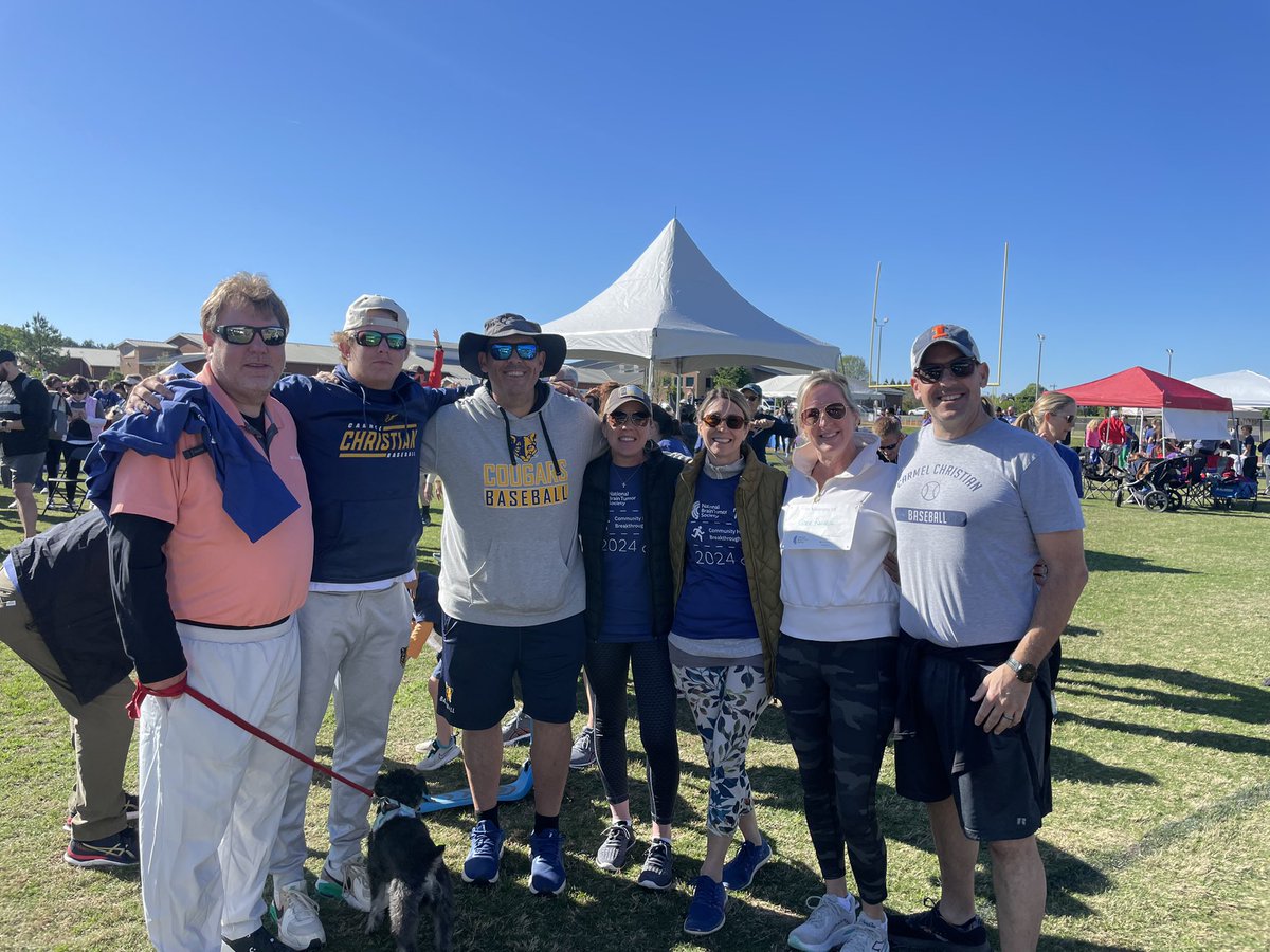 CCSCougarSports's tweet photo. Sent In 👇
Some Of Our CCS Alumni baseball families got together this morning for the National Brain Tumor Society’s walk/run in memory of Grace Roakes.
The Amazing Grace team was the largest team with 70 people!
💙💛⚾️
@CarmelCougars https://t.co/PwpU1nIOGq