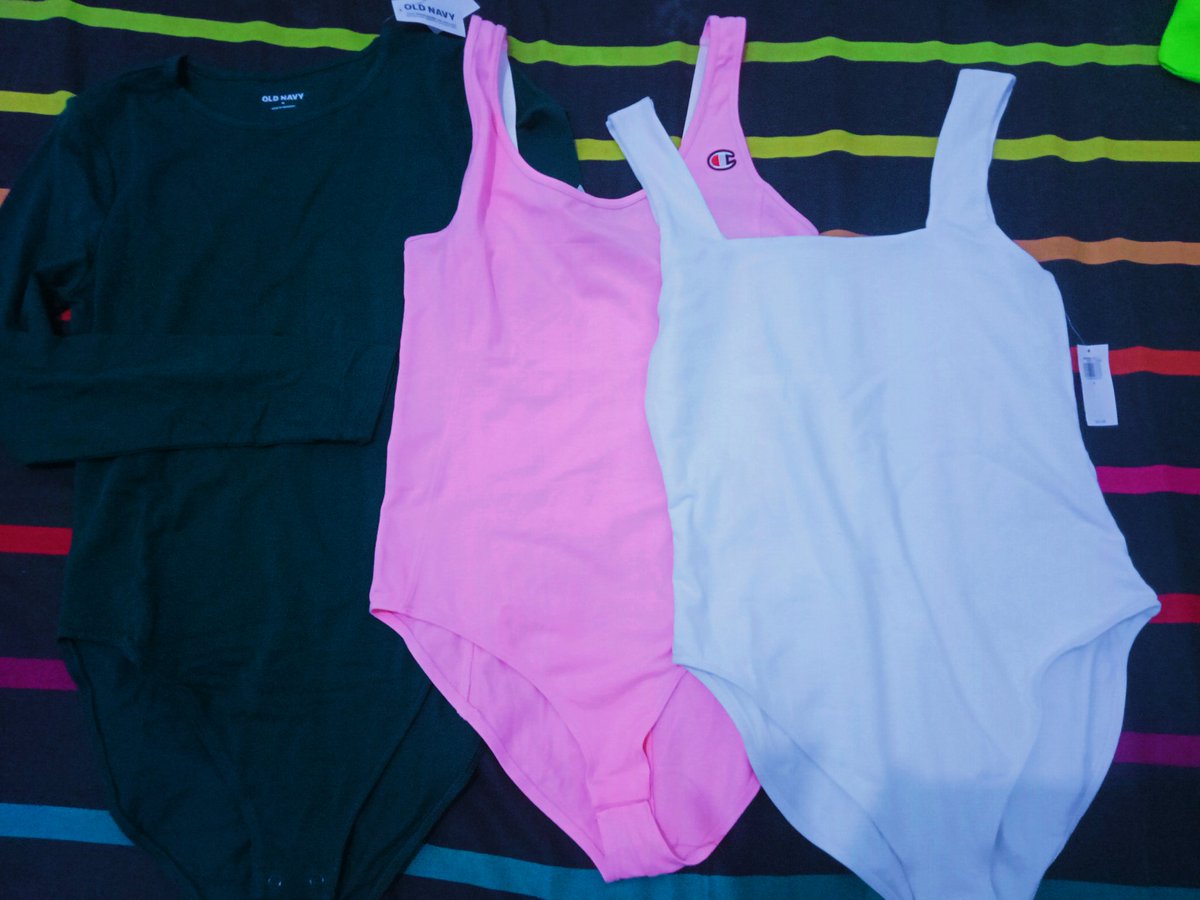 Lebaran beli baju kaftan x 
Lebaran beli kostum buat partneran ✓