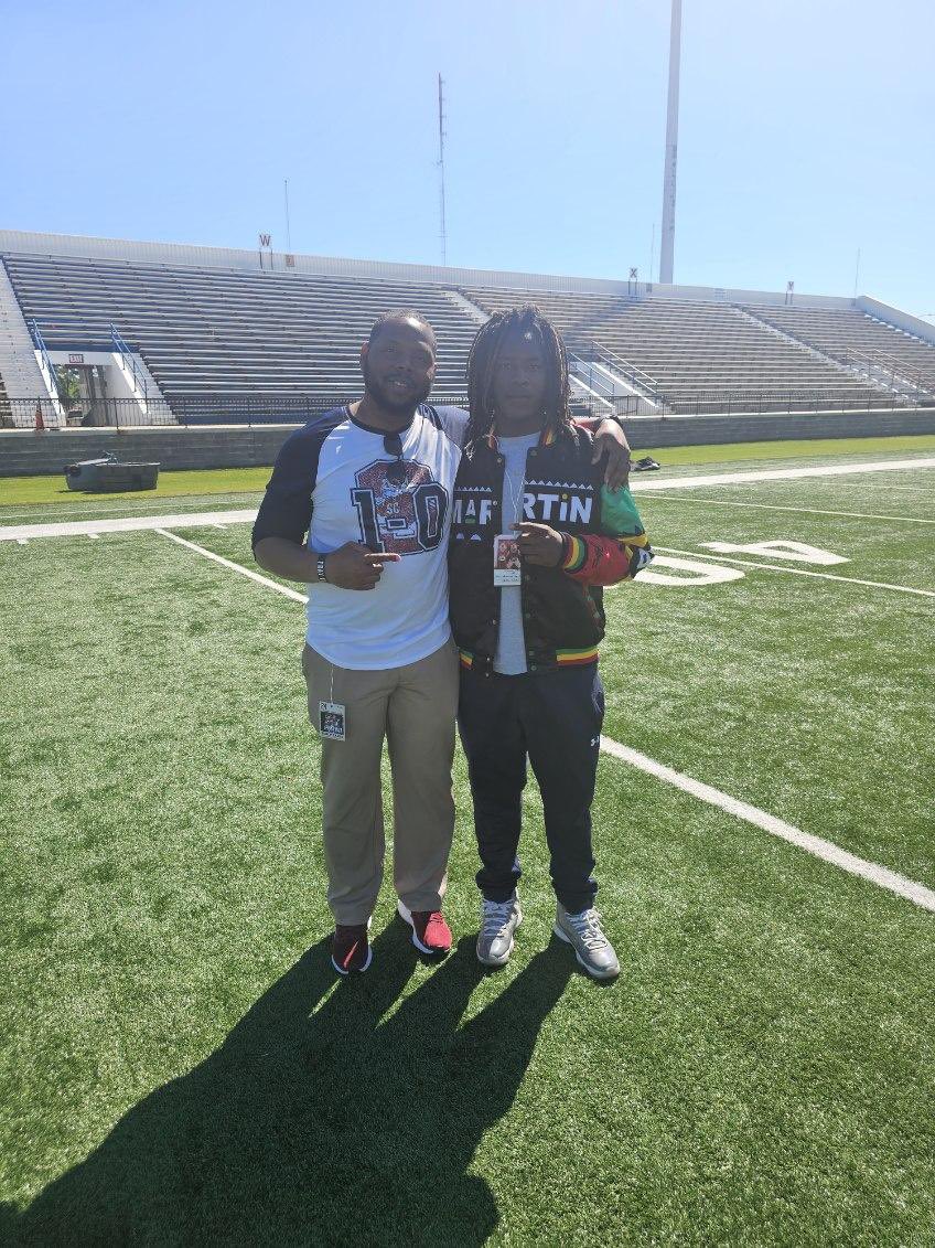 Norman66R's tweet photo. Had a great time visiting @SCState_Fb today. Thank you @CoachJOdaffer and @dj_boldin for having great conversation with me. Thank you for the invite. Looking forward to visiting again!@RecruitGeorgia @CoachM_Hancock https://t.co/lhZXbkfxVx