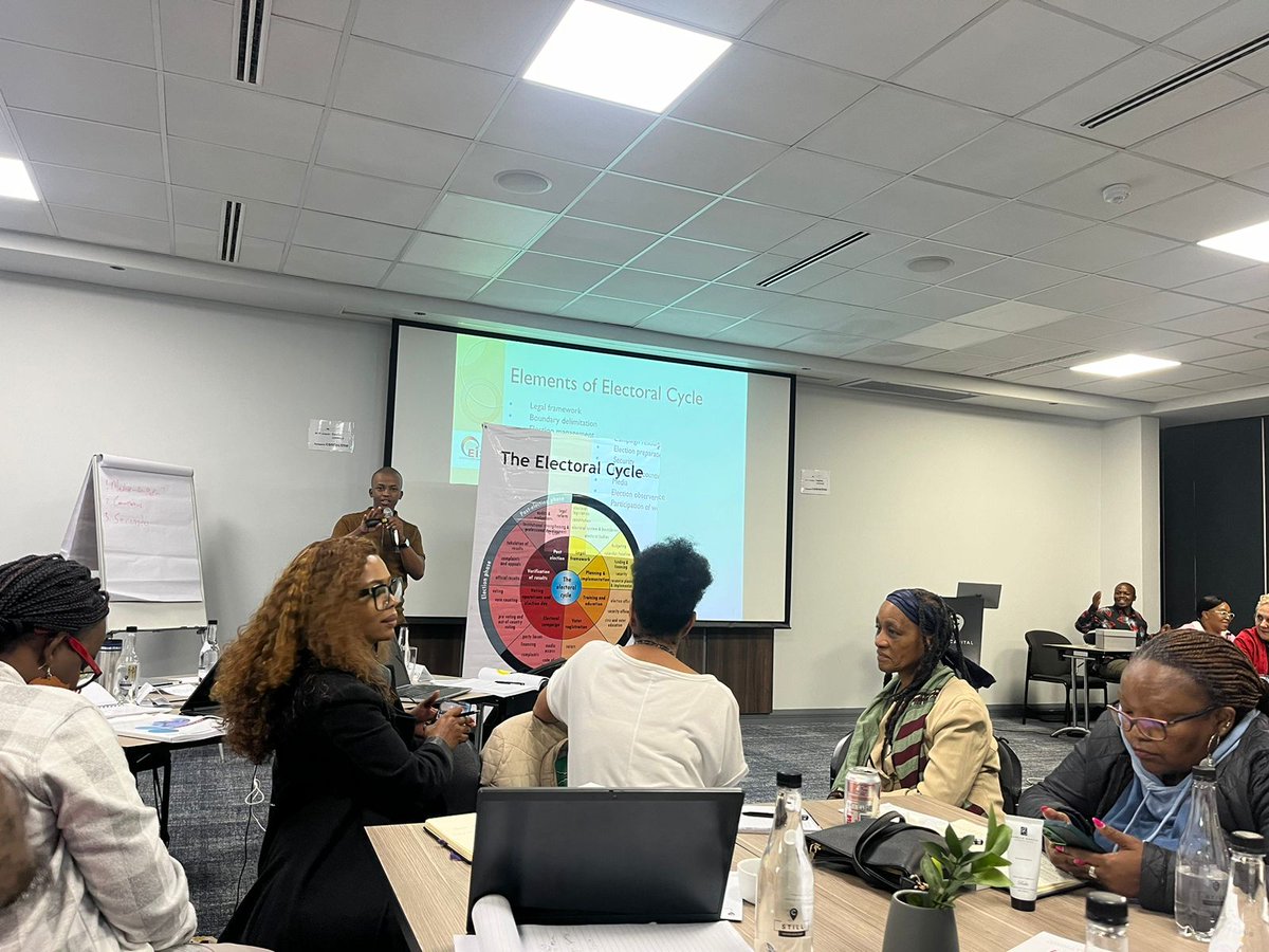 _IJR_'s tweet photo. Day 3 of the Women’s Election Mechanism for Peace (WEMP) training focused on framing democracy, addressing disinformation, misinformation and understanding online harms in election coverage. The day concluded with a discussion on elections and the electoral cycle. https://t.co/6iUaIlwB5n
