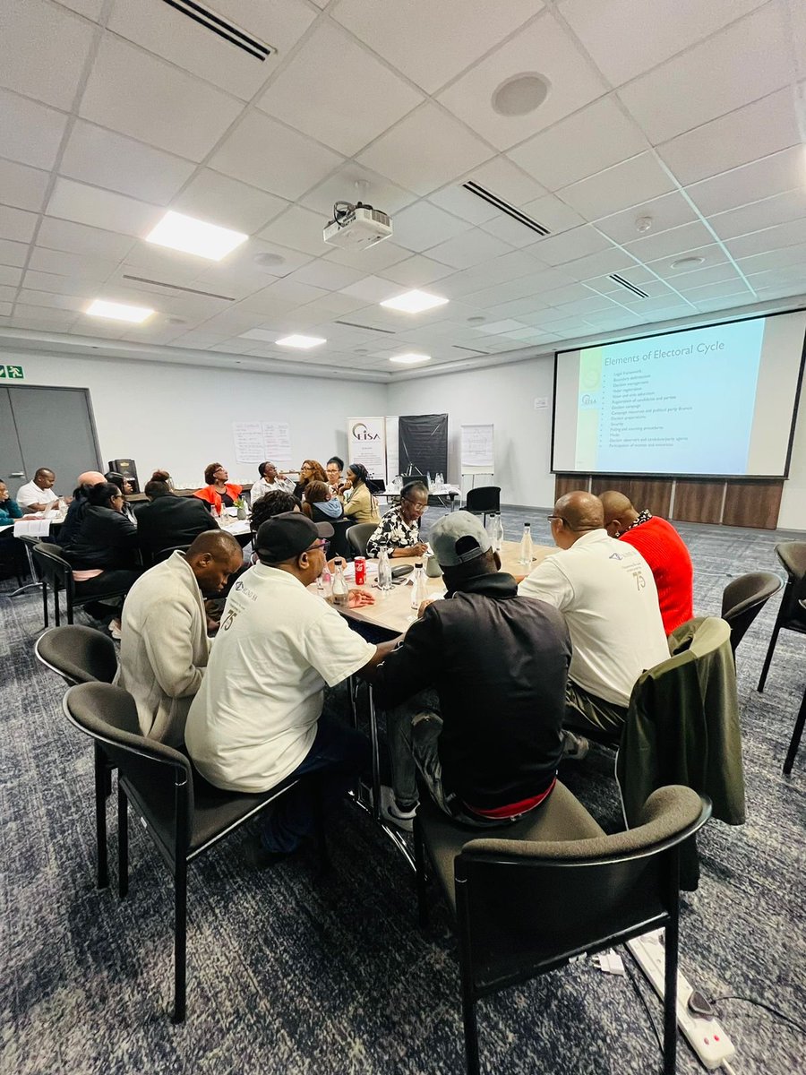 _IJR_'s tweet photo. Day 3 of the Women’s Election Mechanism for Peace (WEMP) training focused on framing democracy, addressing disinformation, misinformation and understanding online harms in election coverage. The day concluded with a discussion on elections and the electoral cycle. https://t.co/6iUaIlwB5n