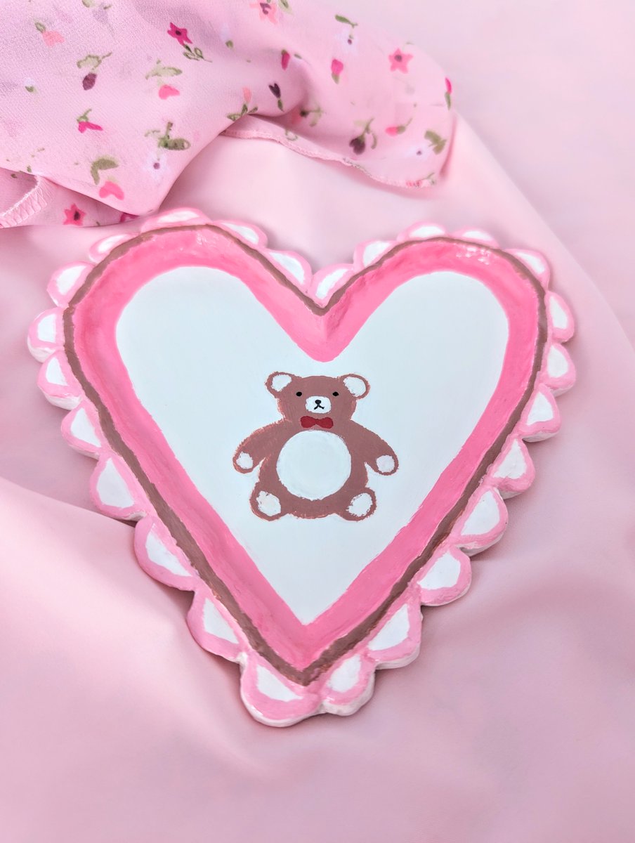 Heart shaped teddy bear trinket dish 🧸💗