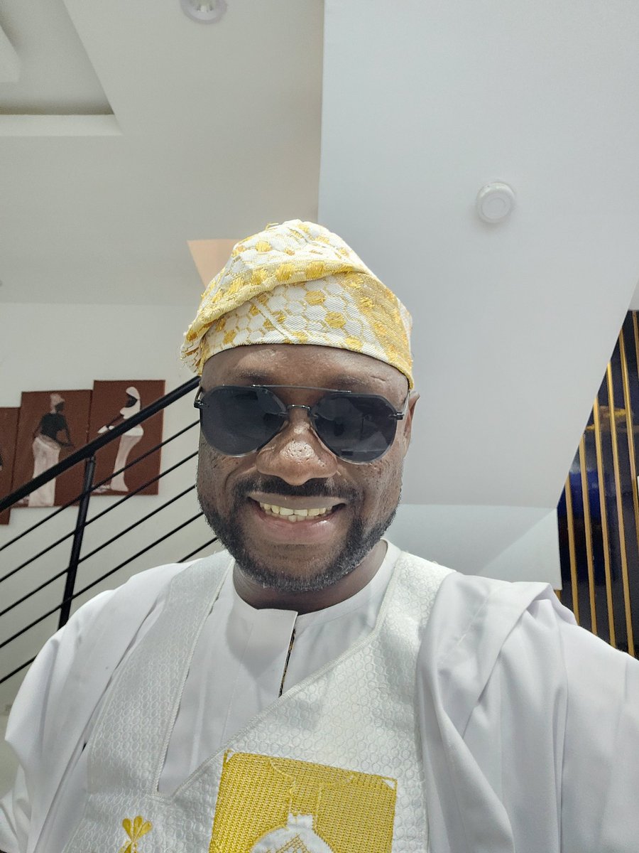 KingCossy1's tweet photo. Owambe day 😍😍😍

#SOTD
 Oud Maracuja x Tom Ford Noir Extreme x Bentley Men Intense https://t.co/RGX1Zmwfit