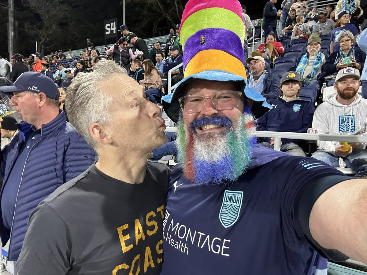 SuperFanDan831's tweet photo. @ThatEricAlper Much fun with @reeddiamond at two Monterey Bay FC home matches &amp; OUR AWAY WATCH PARTY AT THE PUB, TOO! 🫶#WeLoveYouDetectiveKellerman
#FletcherMaxwell
#VincentFranzen
#ClaudeNostromo
#DanielWhitehall
#DamienKarp
#JackVasser
#DetTerryCrowley
#SgtVirgilHoogesteger
#GaryFarrell😉 https://t.co/J8M68d8Qtw