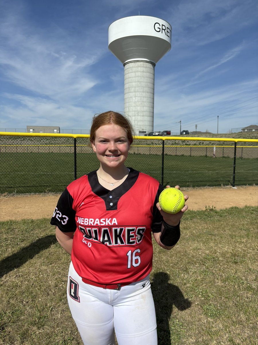 Nebraska Quakes Gold - Byrd tweet media