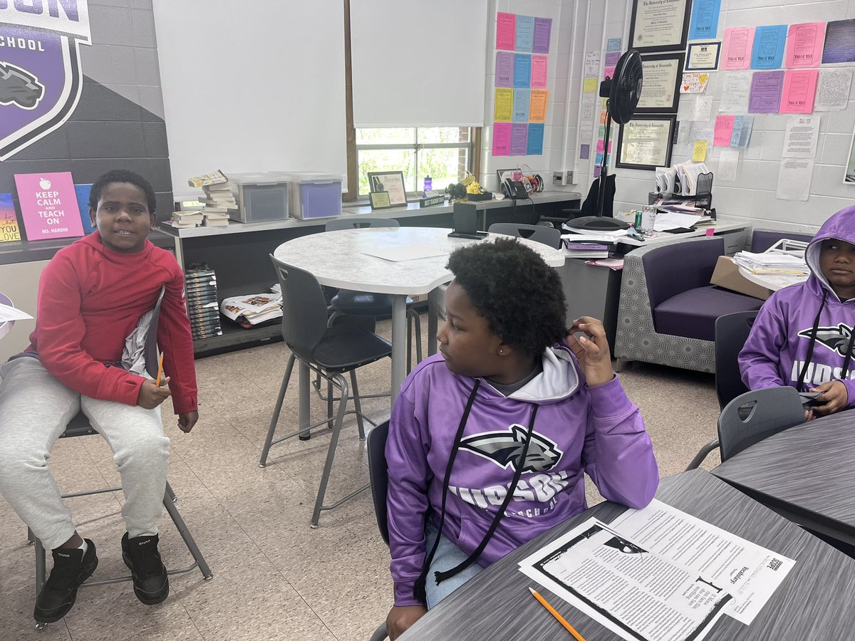 We are sooo happy to continue having Saturday Academy each month! Education can be fun🖤💜🖤