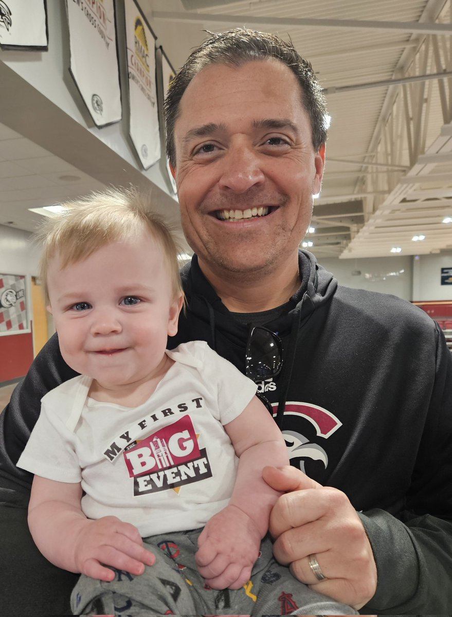 DMCbroadcasting's tweet photo. Happy #TheBigEventCSC Saturday! @SFrenchCollins https://t.co/ljltkDfJ1M