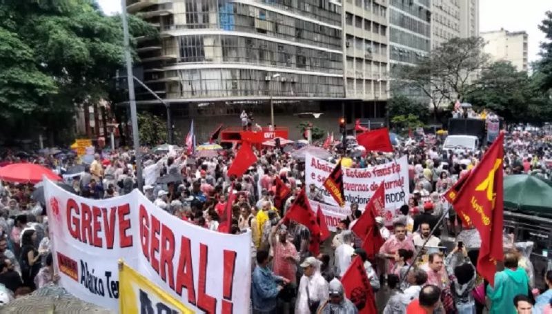 Brazil: More than 30 unions launch a Manifesto in protest against boss intervention and in defense of union freedom

redherald.org/2024/04/12/bra…