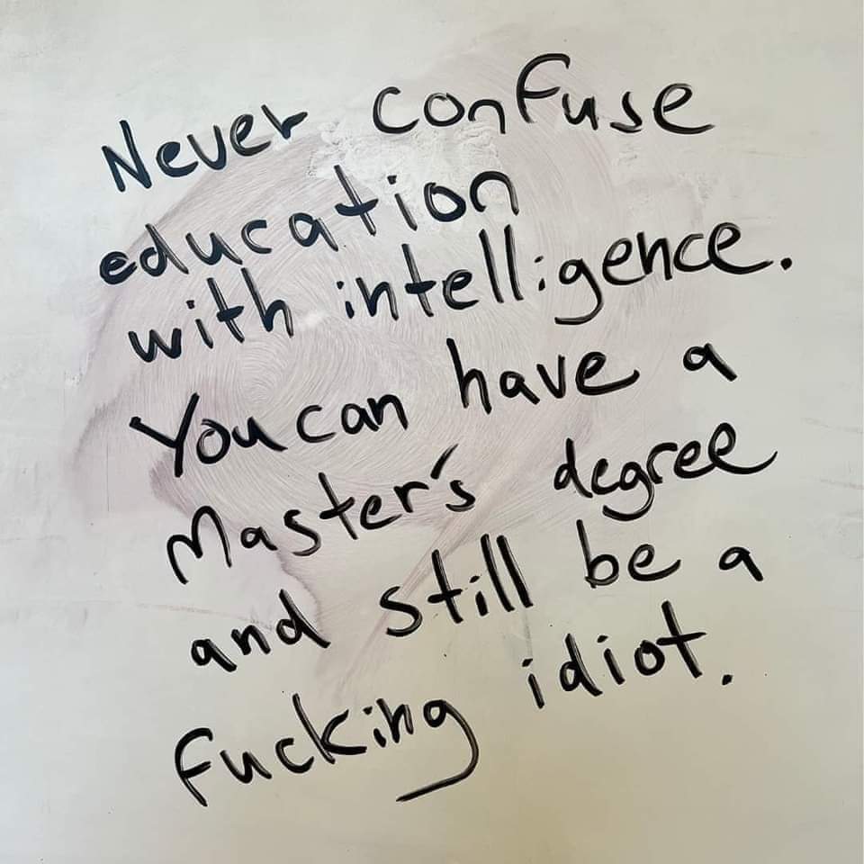 Papa Woof und Krampus und Bleaken (@woofknight) on Twitter photo 