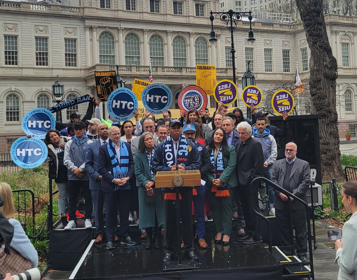 local79nyc's tweet image. This week Local 79 joined unions and the @NYCFCNation for a press conference hosted by @NYCMayor &amp;amp; Council Member @CMFranciscoMoya at City Hall to celebrate the approval of the Willets Point Soccer Stadium 🏟 ⚽️ project! 

#LaborersRising #Local79 #LIUNA #MasonTenders