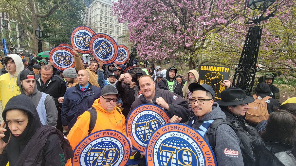 This week Local 79 joined unions and the @NYCFCNation for a press conference hosted by @NYCMayor & Council Member @CMFranciscoMoya at City Hall to celebrate the approval of the Willets Point Soccer Stadium 🏟 ⚽️ project! 

#LaborersRising #Local79 #LIUNA #MasonTenders