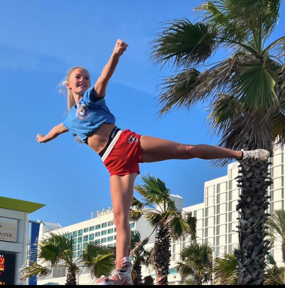 LGHS Competition Cheer tweet media