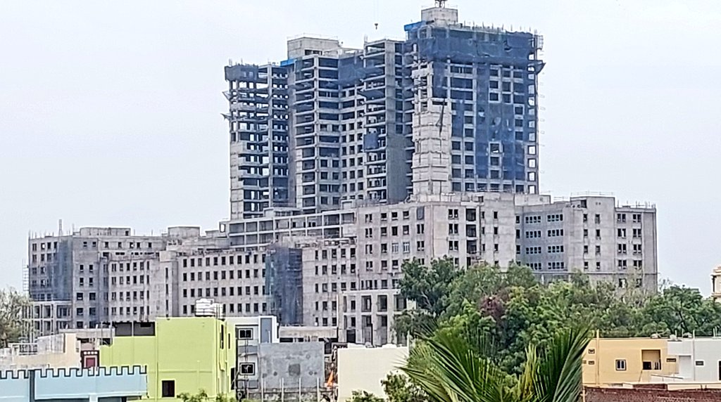 HiWarangal's tweet photo. Warangal Super Specialty Hospital, Healthcity, Kaloji Medical University ⛩️🏗️🏥
#HealthCity #WSSH #Warangal  
#CivilSiteEngWorks 📸 https://t.co/9VxHAv8bYj