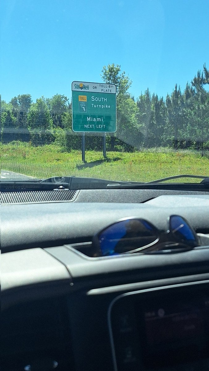 DrJay0Jason's tweet photo. 250 miles to go, got a full tank of gas, half a pack of gum, it's sunny, and we're wearing sunglasses. Hit it! Clocked out of work, booked a hotel, and DrJay's #SwimMiami
road trip is happening. #lockdin @LiveLockdIn https://t.co/yGZ1FC7RdN Stay Tuned... https://t.co/tAwuKncEl5