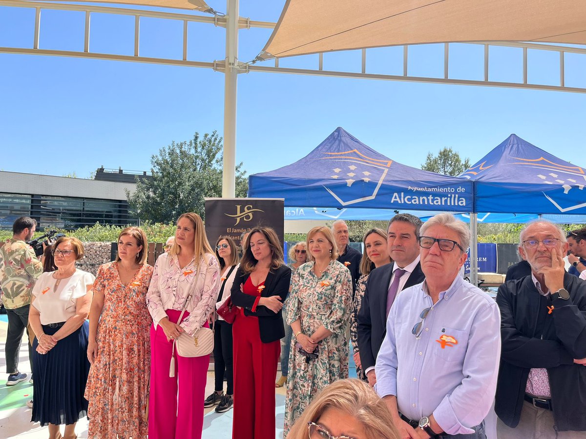 ViolanteTomas's tweet photo. Enhorabuena a #Afade por 25 años de compromiso, dedicación y apoyo a personas con #Alzheimer y a sus familias. Un privilegio compartir este acontecimiento con la presidenta, Julia Fernández; mi querida consejera, @contxaruiz y el alcalde de Alcantarilla, @JBuendiaGomez https://t.co/6l6wjOQuTw