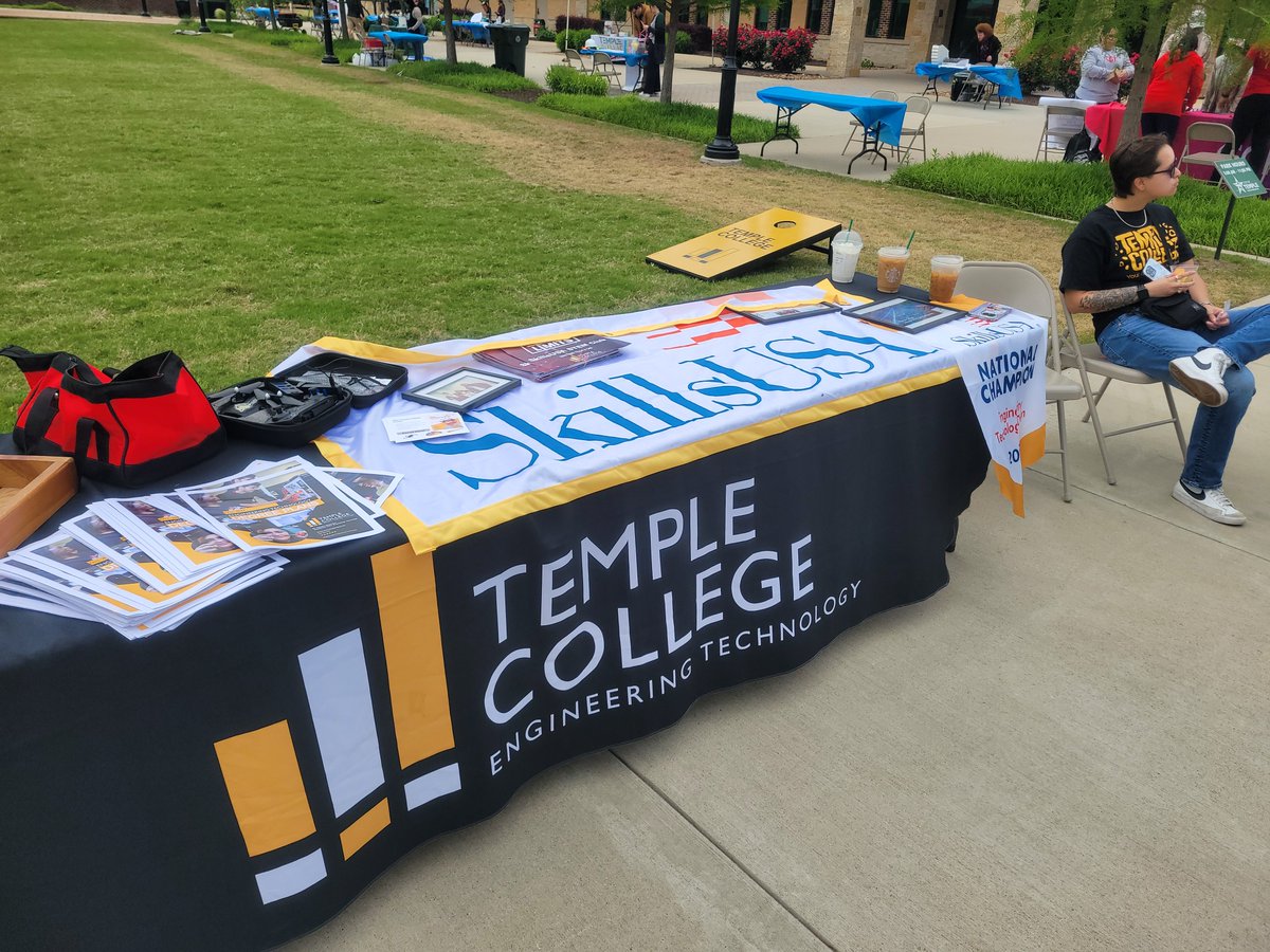 Temple College's #SkillsUSA STEM Club is set up to welcome students to @templeIsd's 'Spring Into #STEM Event' at the Santa Fe Plaza in downtown Temple. Learn about #engineering, #robotics, #VR and more! (And check out TC's new Mobile Go Center!) #YourCommunitysCollege