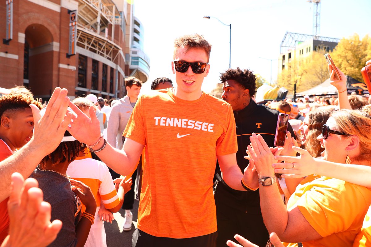 Vol_Hoops's tweet photo. beautiful morning for a Vol Walk https://t.co/eMJb9sDB6k