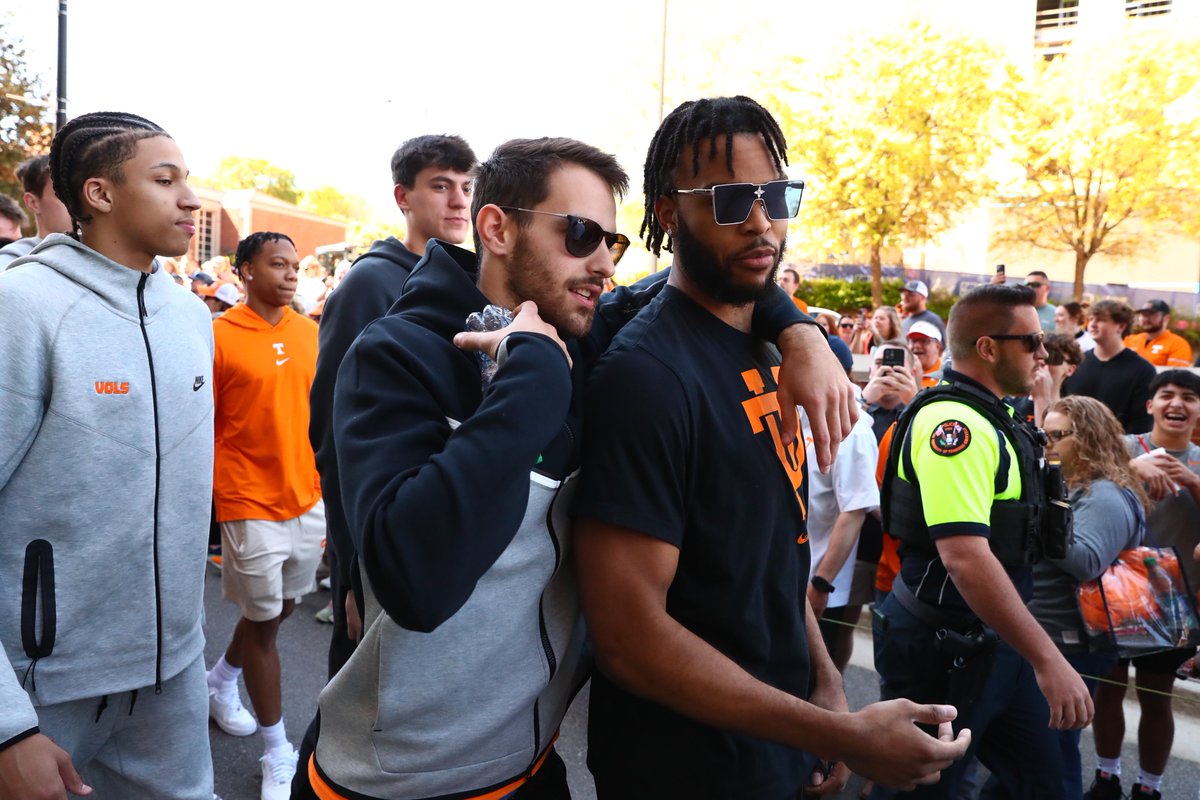Vol_Hoops's tweet photo. beautiful morning for a Vol Walk https://t.co/eMJb9sDB6k