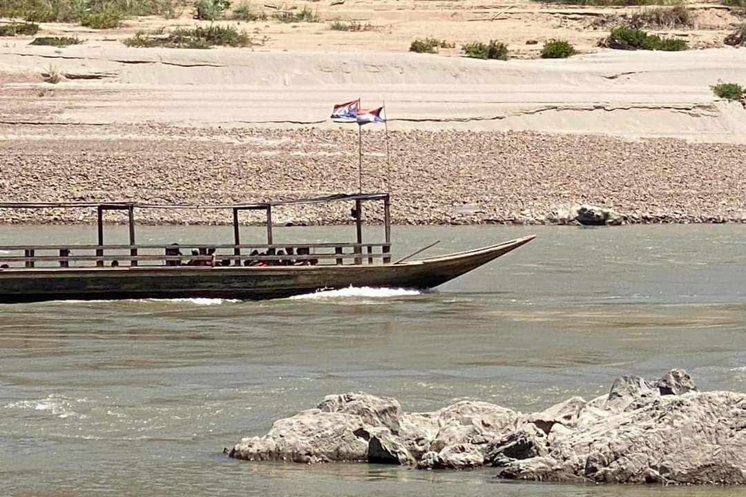 The last remaining #ThueMuetha #SAC's border camp,which based along the #SalwinRiver, at #Thailand_Myanmar border has been captured in recent days,official of #KNU's5'th brigade said .
t.me/theirrawaddy/3…
#2024Apr13Coup 
#BanJetFuelExportsToMM
#WhatsHappeninglnMyanmar